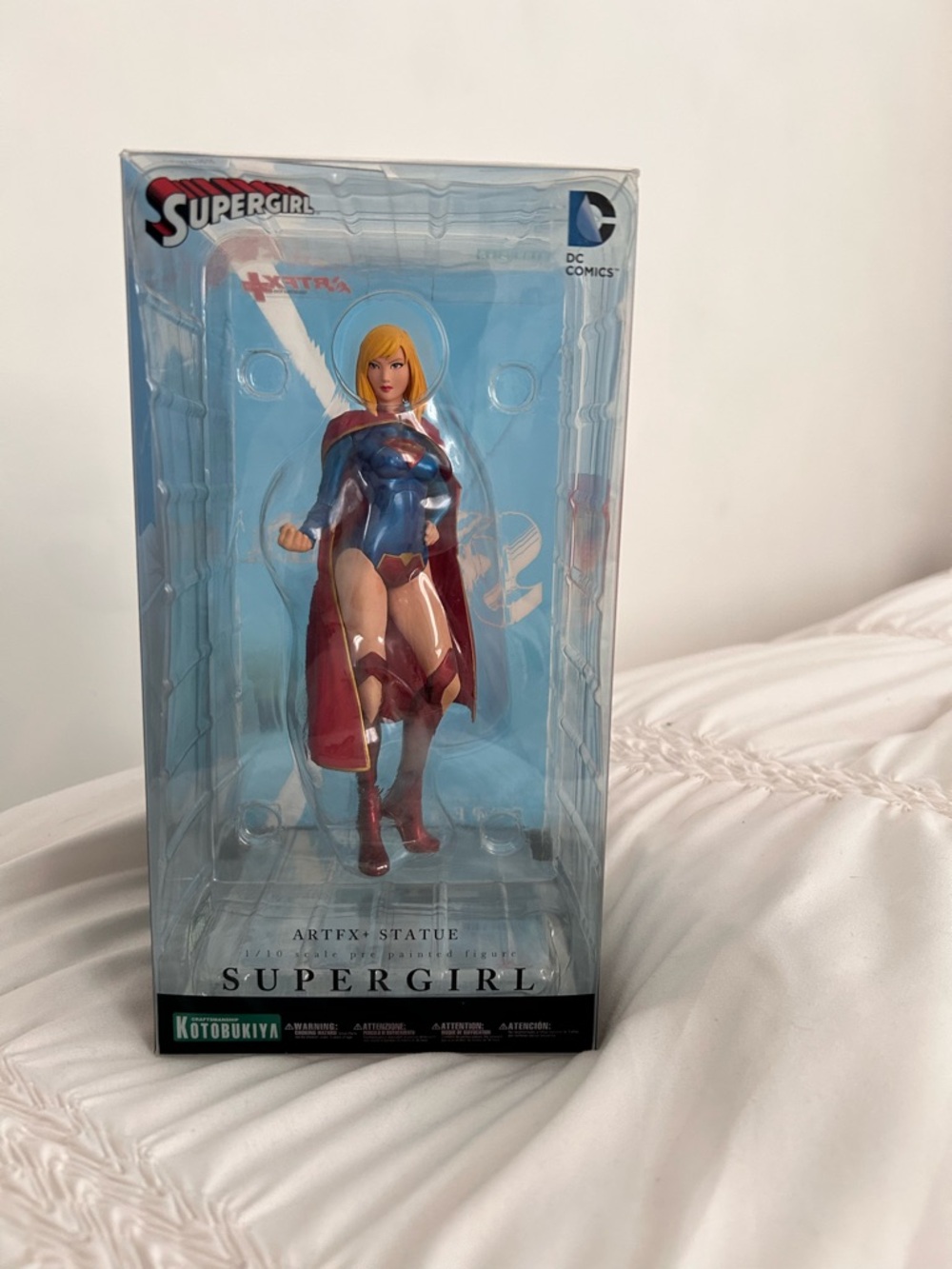 Kotobukiya Supergirl ArtFX+ Statue - Blue & Red